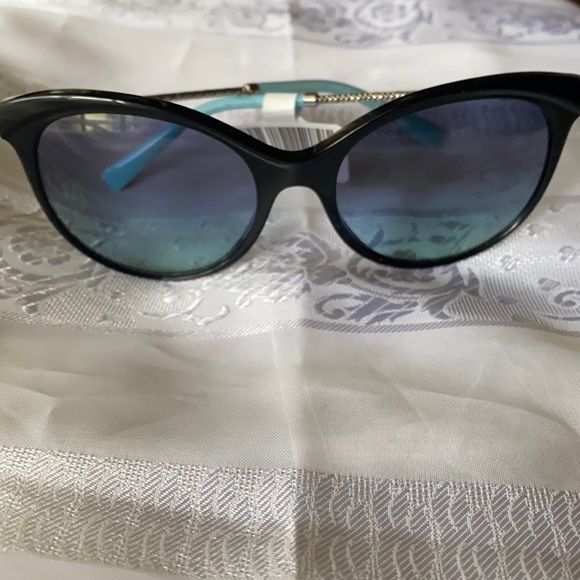 Tiffany & Co. Accessories - 🦋 TIFFANY SUNGLASSES
